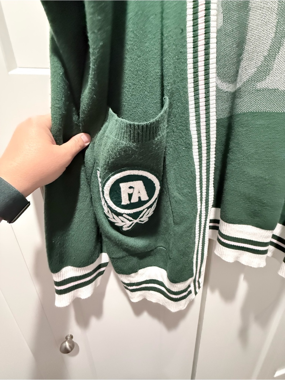 Green fore all Sweater with Back Slogan - Picture 4 of 8